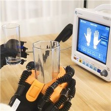Finger Training Exoskeleton käsineet
